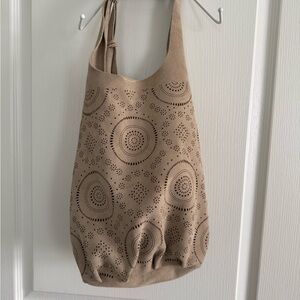 Vera Pelle Stylish Tan hobo Bag